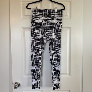 Buffbunny Black and White Print Leggings